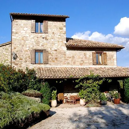Sleeps 12 Pool Air Con Wifi Todi